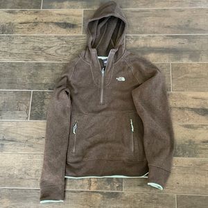 Brown NorthFace 1/4 zip sweater